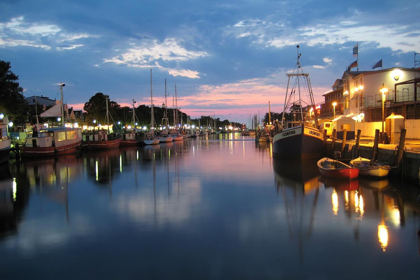 Sommerhaus Am Bach Rostock Eksteriør billede